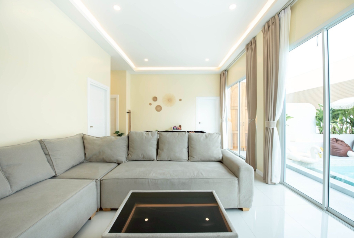 ห้องนั่งเล่น Sea Haus Pool Villa Pattaya พูลวิลล่าสไตล์บาหลี โซนห้วยใหญ่