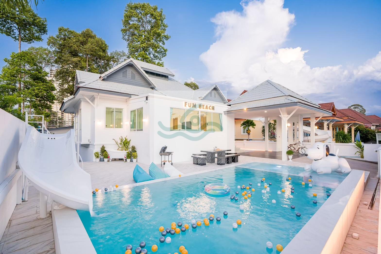 LINE_ALBUM_Fun Beach Photo🏖️ 5นอน 6น้ำ_260122_198