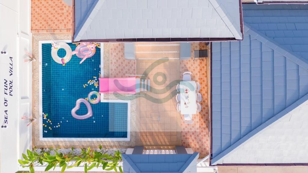 พูลวิลล่าติดหาดบางเสร่ เดินไปชมทะเลสวย น้ำใส ได้ใกล้ๆเพียง 100 เมตร