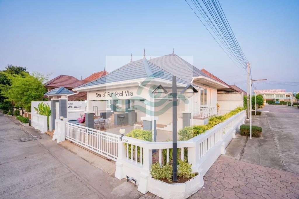 พูลวิลล่าติดหาดบางเสร่ เดินไปชมทะเลสวย น้ำใส ได้ใกล้ๆเพียง 100 เมตร